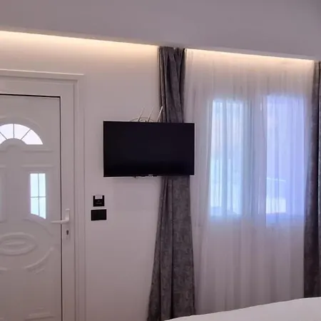 Cozy White House - Near Appartement *