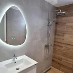 Cozy White House - Near Apartamento Ksamil