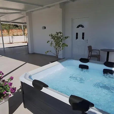 Apartamento Cozy White House - Near Private Jacuzzi