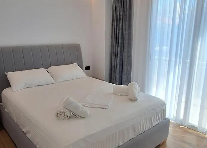 Cozy White House - Near Ksamil